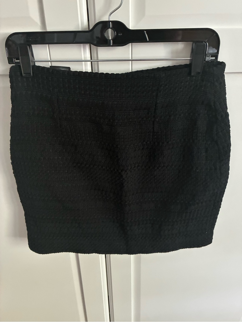 H&M Black Textured Mini Skirt
